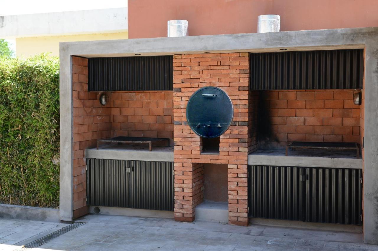 Costalago Suites- By Hvh Villa Carlos Paz Exterior photo