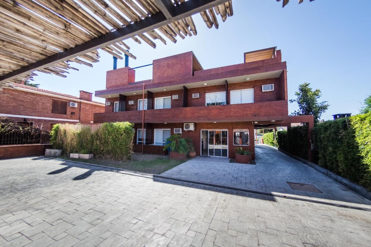 Costalago Suites- By Hvh Villa Carlos Paz Exterior photo
